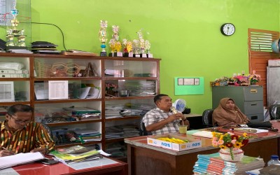 Finishing Ujian akhir Madrasah kelas XII TP 2025/2026 dll